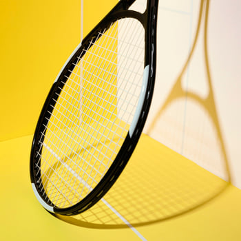 tennisschlager-minimales-stillleben_yellow