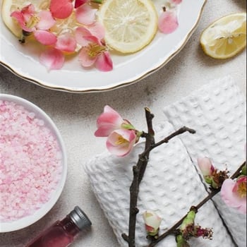 top-view-arrangement-with-pink-items top-view-arrangement-with-pink-items